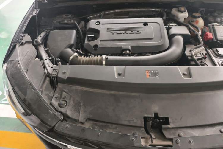Used Buick Envision 2023 Encore Plus 652T Five-Seat All-Wheel-Drive Luxury Model Engine Bay Right