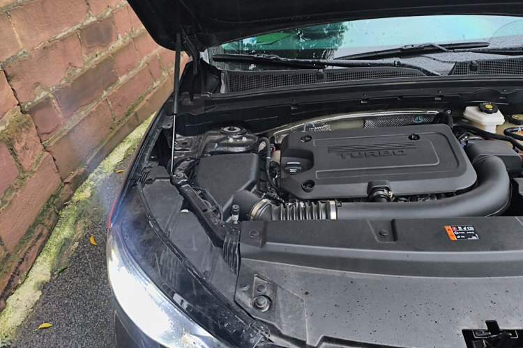 Used Buick Envision 2023 Encore S GS Four-Wheel Drive Sport Model Engine Bay Right