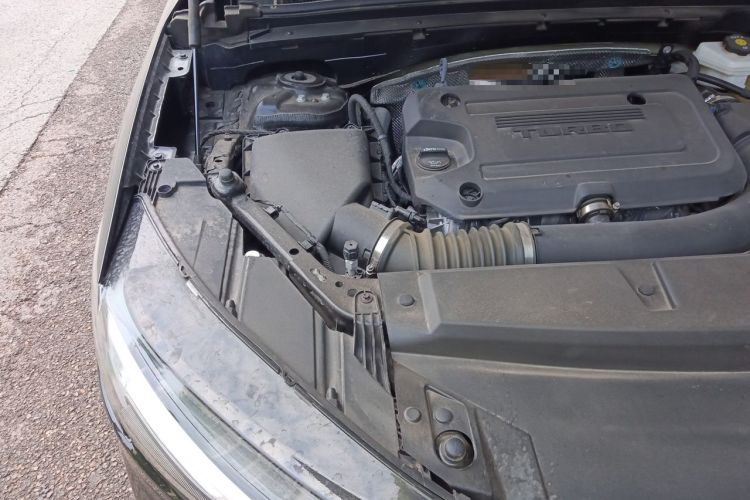 Used Buick Envision 2023 Encore Plus 652T Five-Seat Luxury Model Engine Bay Right