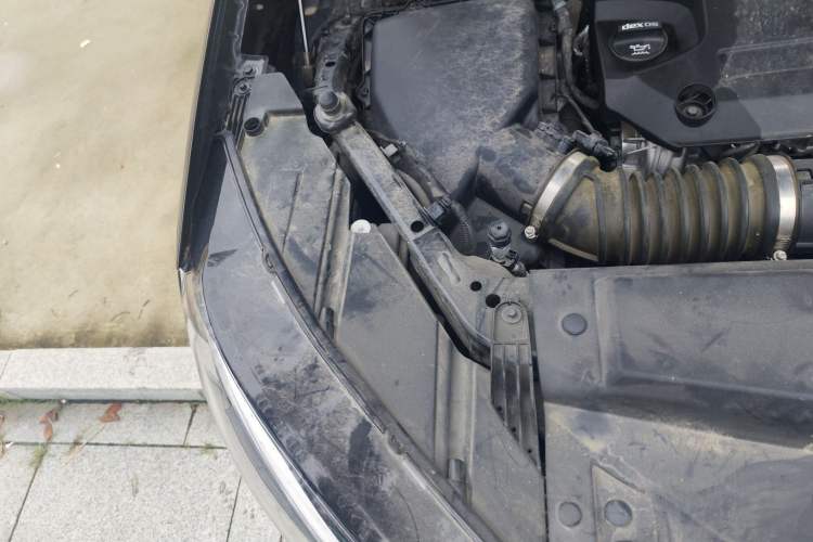 Used Buick Envision 2023 Encore Plus 652T Five-Seat Luxury Model Engine Bay Right