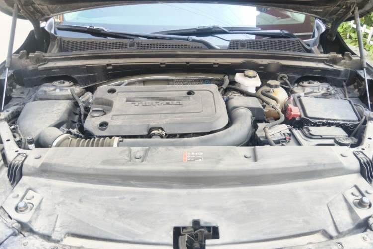Used Buick Envision 2023 Encore Plus 652T Five-Seat Luxury Model Engine Bay