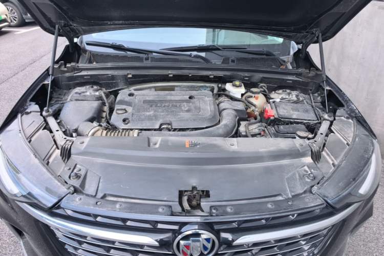 Used Buick Envision 2023 Encore Plus 652T Five-Seat Luxury Model Engine Bay