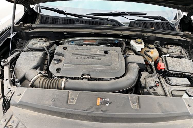 Used Buick Envision 2023 Encore Plus 652T Five-Seat Luxury Model Engine Bay