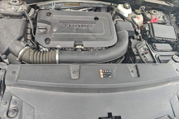 Used Buick Envision 2023 Encore Plus 652T Five-Seat Luxury Model Engine Bay
