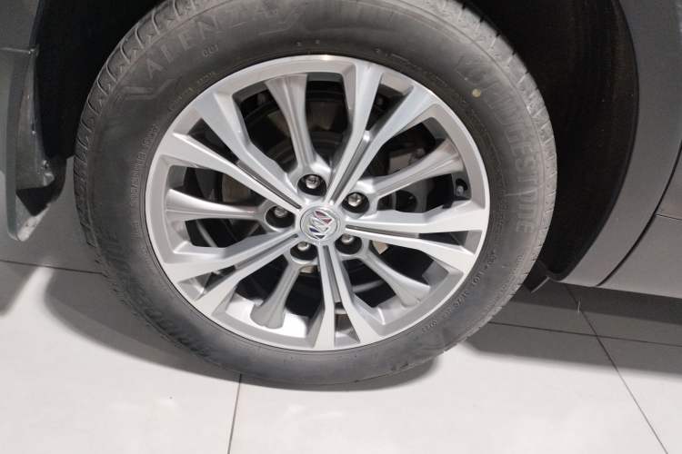 Used Buick Envision 2023 Encore Plus 652T Five-Seat Luxury Model Exterior 1