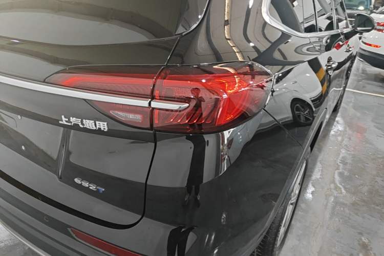 Used Buick Envision 2023 Encore Plus 652T Five-Seat Luxury Model Exterior 3