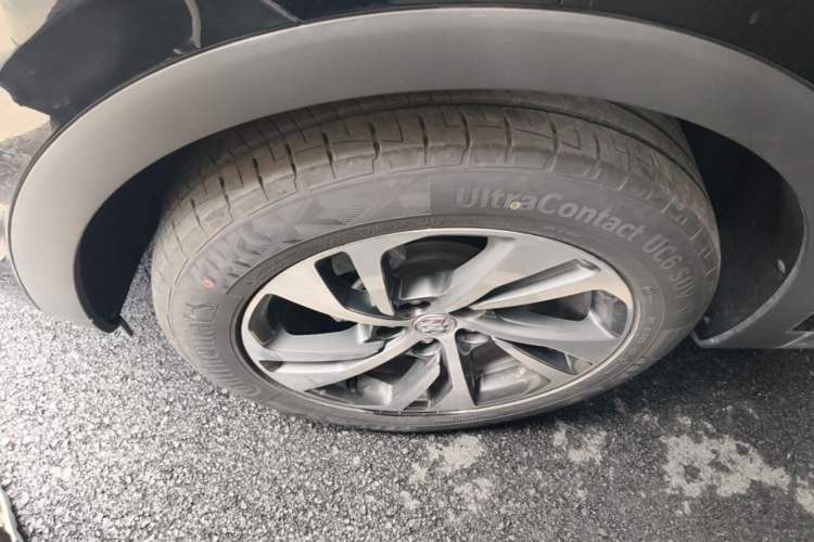 Used Buick Envision 2023 Encore S 552T Two-Wheel Drive Luxury Model Exterior 4
