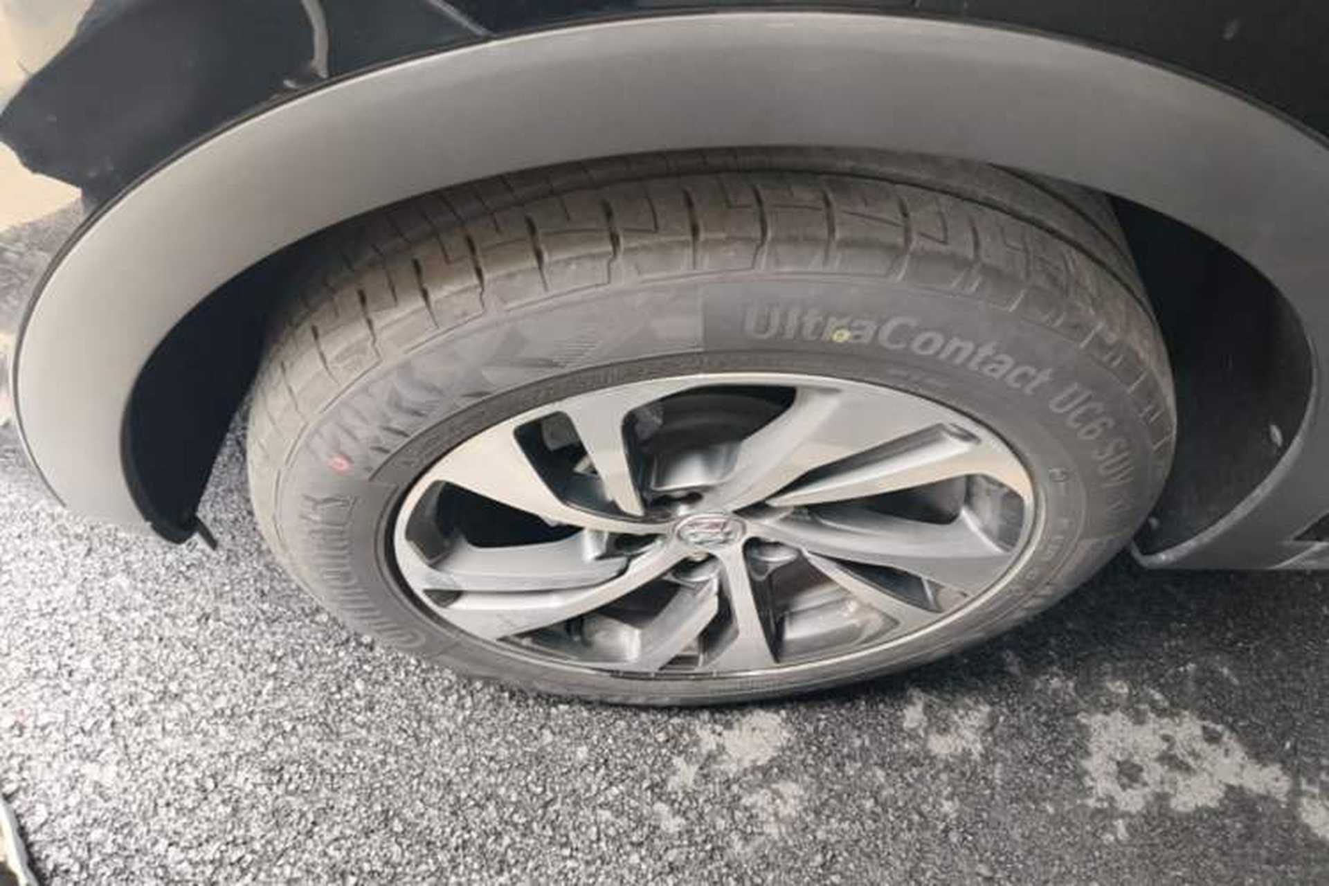 Used Buick Envision 2023 Encore S 552T Two-Wheel Drive Luxury Model Exterior 4