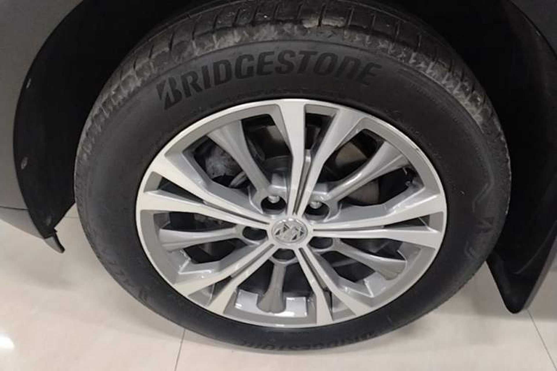 Used Buick Envision 2023 Encore Plus 652T Five-Seat Luxury Model Exterior 4