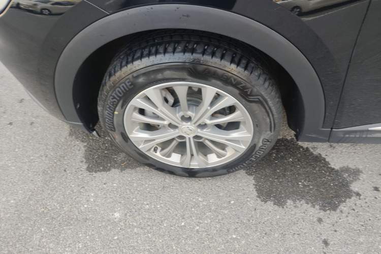 Used Buick Envision 2023 Encore Plus 652T Five-Seat Luxury Model Exterior 4