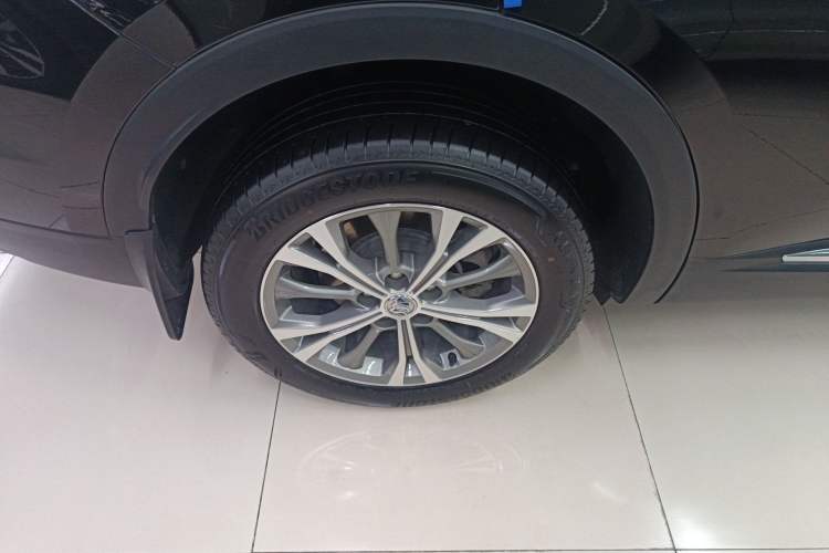 Used Buick Envision 2023 Encore Plus 652T Five-Seat Luxury Model Exterior 5