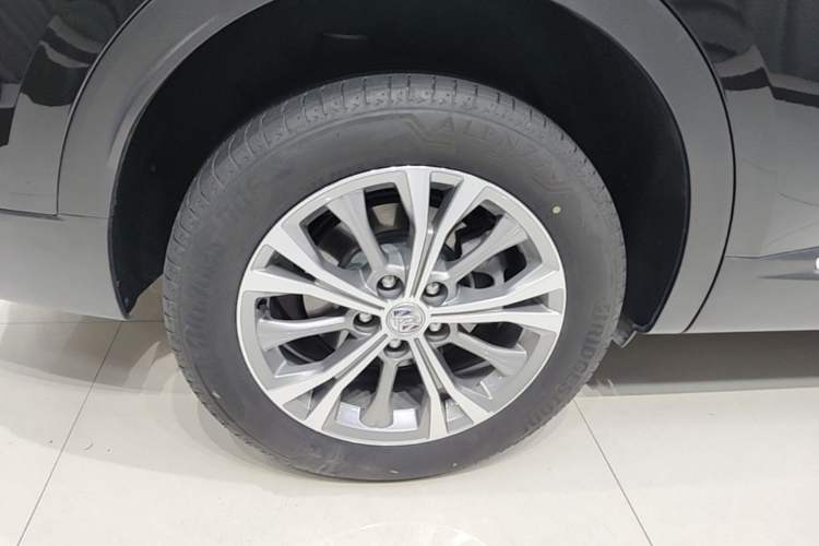 Used Buick Envision 2023 Encore Plus 652T Five-Seat Luxury Model Exterior 5
