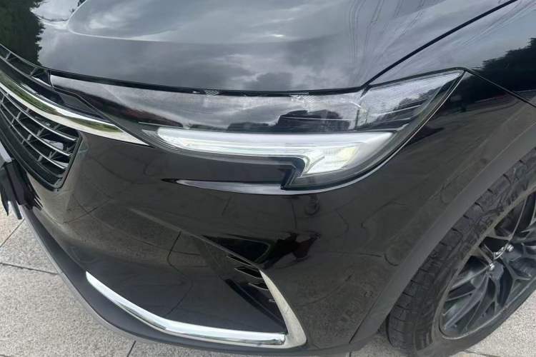 Used Buick Envision 2023 Encore S 652T Two-Wheel-Drive Luxury Model Exterior 6