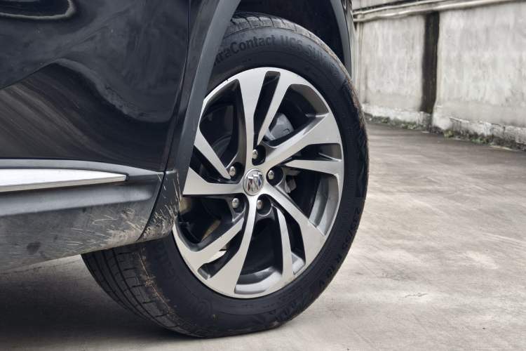 Used Buick Envision 2023 Encore S 552T Two-Wheel Drive Luxury Model Exterior 7