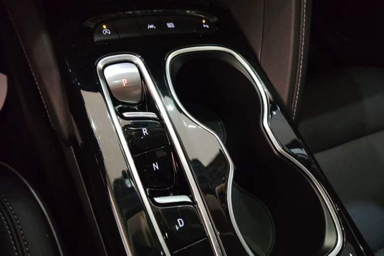 Used Buick Envision 2023 Encore Plus 652T Five-Seat Luxury Model Gear Lever