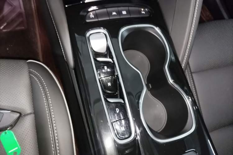 Used Buick Envision 2023 Encore Plus 652T Five-Seat Luxury Model Gear Lever