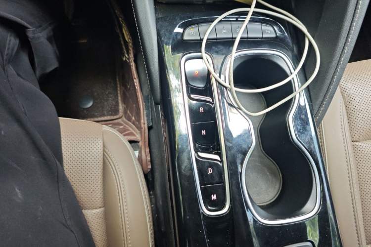 Used Buick Envision 2023 Encore Plus 652T Five-Seat Luxury Model Gear Lever