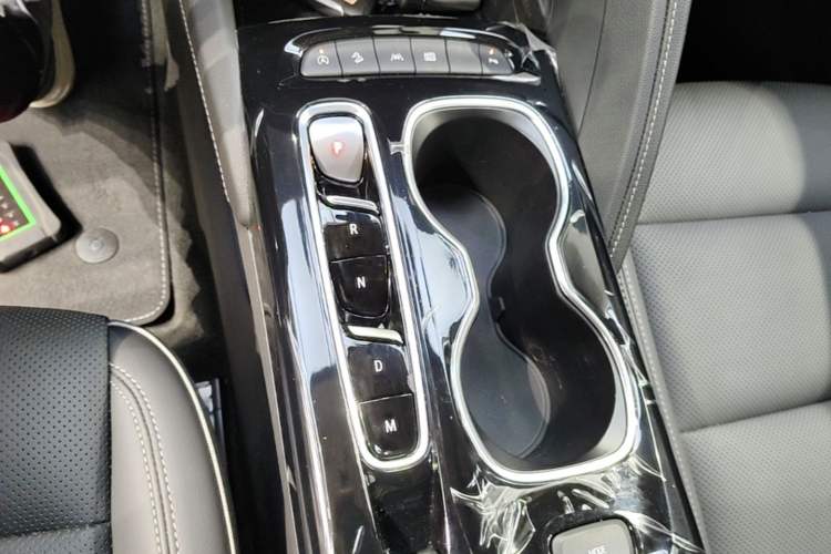 Used Buick Envision 2023 Encore Plus 652T Five-Seat All-Wheel-Drive Luxury Model Gear Lever
