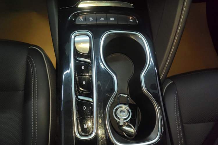 Used Buick Envision 2023 Encore Plus 652T Five-Seat All-Wheel-Drive Luxury Model Gear Lever