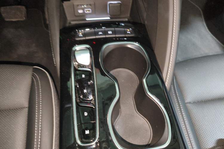 Used Buick Envision 2023 Encore S 552T Two-Wheel Drive Luxury Model Gear Lever