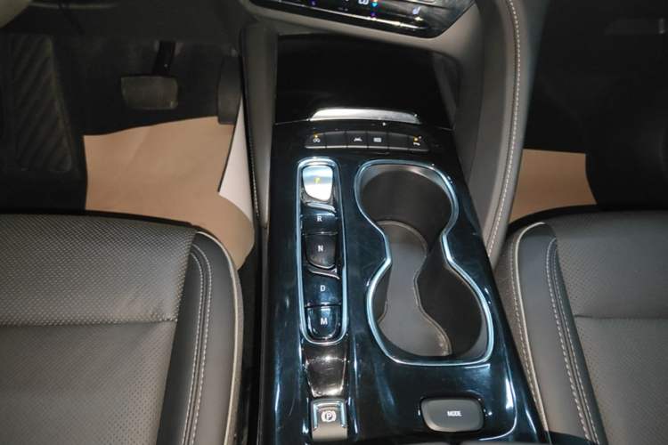 Used Buick Envision 2023 Encore S 552T Two-Wheel Drive Luxury Model Gear Lever