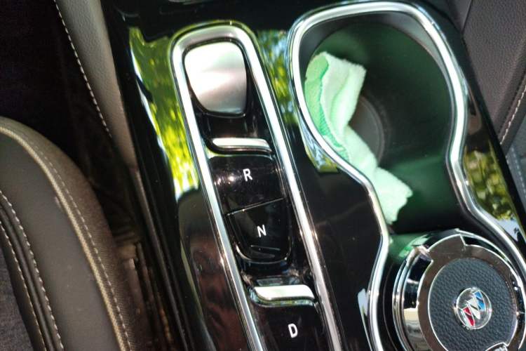 Used Buick Envision 2023 Encore Plus 652T Five-Seat Luxury Model Gear Lever