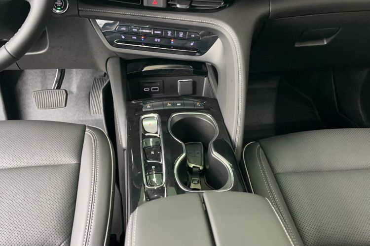 Used Buick Envision 2023 Encore S 552T Two-Wheel Drive Luxury Model Gear Lever