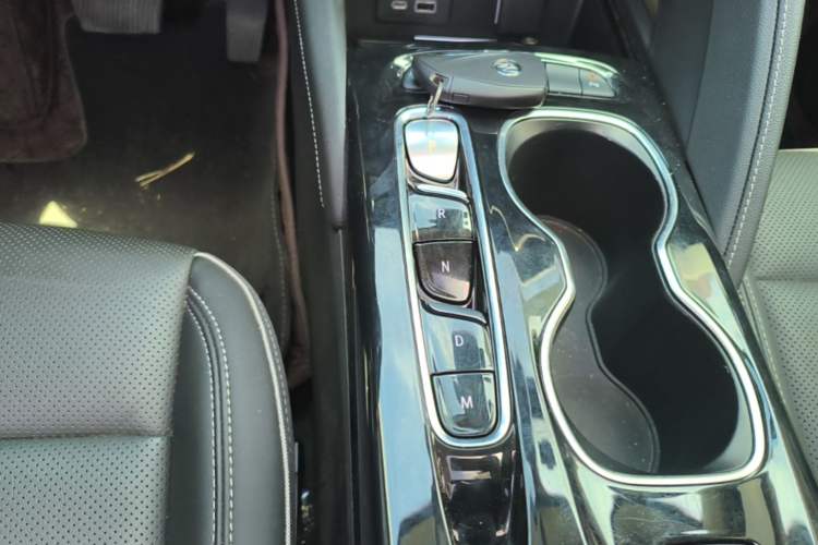 Used Buick Envision 2023 Encore S 552T Two-Wheel Drive Luxury Model Gear Lever