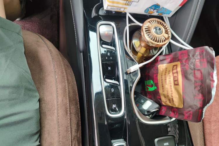 Used Buick Envision 2023 Encore Plus 652T Five-Seat All-Wheel-Drive Luxury Model Gear Lever