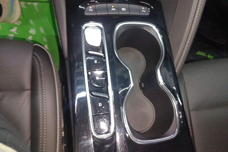 Used Buick Envision 2023 Encore Plus 652T Five-Seat Luxury Model Gear Lever