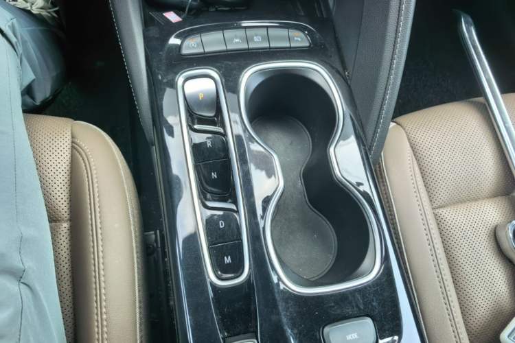 Used Buick Envision 2023 Encore Plus 652T Five-Seat Luxury Model Gear Lever