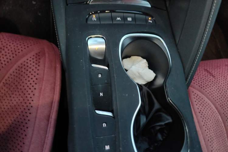 Used Buick Envision 2023 Encore Plus 652T Five-Seat Luxury Model Gear Lever