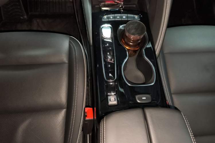 Used Buick Envision 2023 Encore Plus 652T Five-Seat All-Wheel-Drive Luxury Model Gear Lever