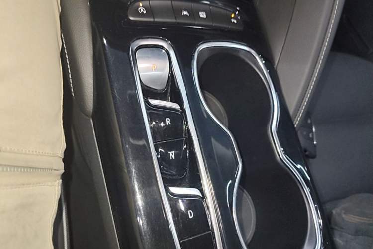 Used Buick Envision 2023 Encore Plus 652T Five-Seat Luxury Model Gear Lever