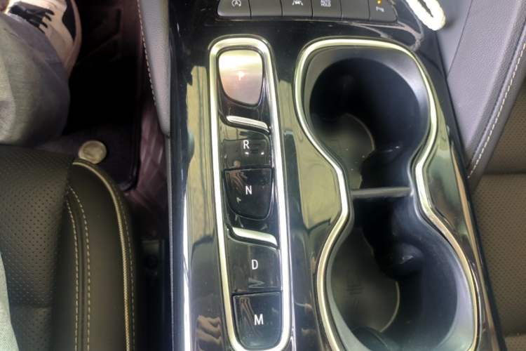 Used Buick Envision 2023 Encore S 552T Two-Wheel Drive Luxury Model Gear Lever