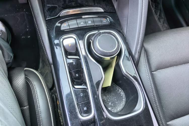 Used Buick Envision 2023 Encore Plus 652T Five-Seat Luxury Model Gear Lever