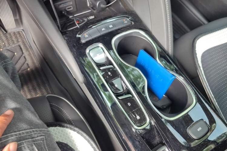 Used Buick Envision 2023 Encore Plus 652T Five-Seat Luxury Model Gear Lever