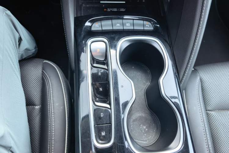Used Buick Envision 2023 Encore Plus 652T Five-Seat Luxury Model Gear Lever