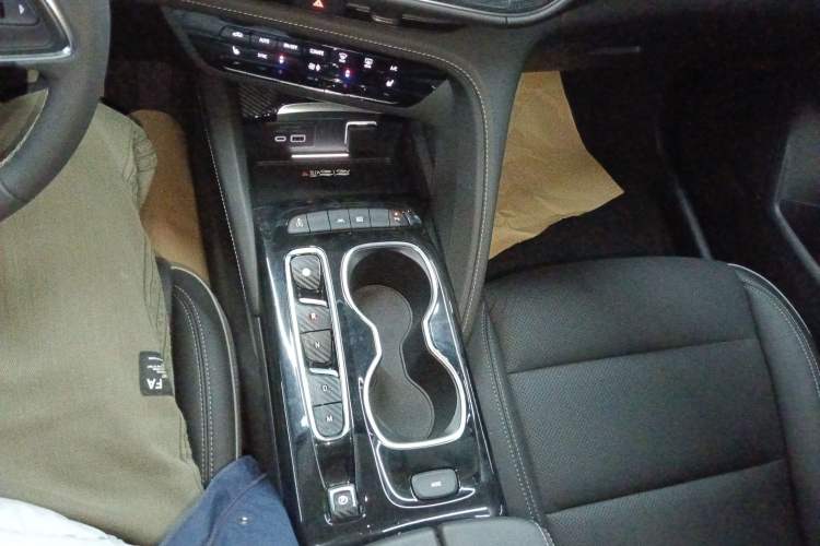 Used Buick Envision 2023 Encore S 552T Two-Wheel Drive Luxury Model Gear Lever
