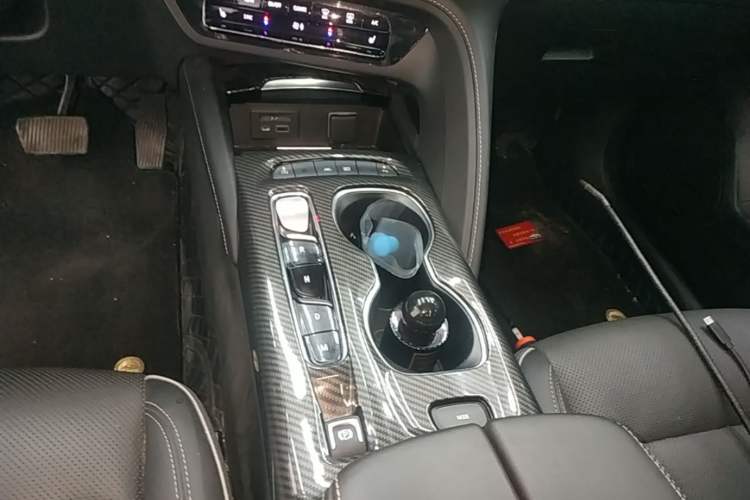 Used Buick Envision 2023 Encore Plus 652T Five-Seat Luxury Model Gear Lever