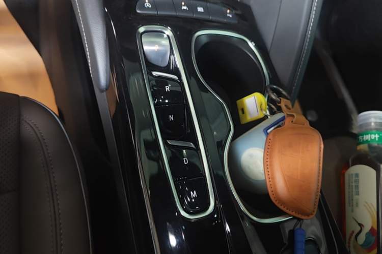 Used Buick Envision 2023 Encore Plus 652T Five-Seat Luxury Model Gear Lever