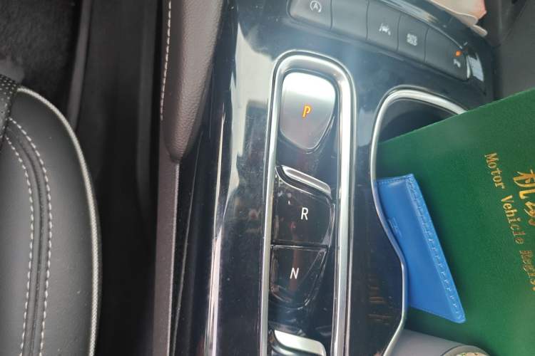 Used Buick Envision 2023 Encore Plus 652T Five-Seat Luxury Model Gear Lever