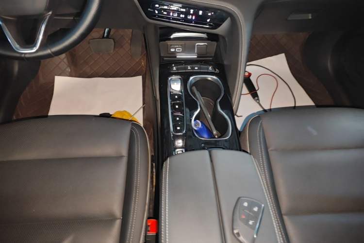 Used Buick Envision 2023 Encore Plus 652T Five-Seat Luxury Model Gear Lever