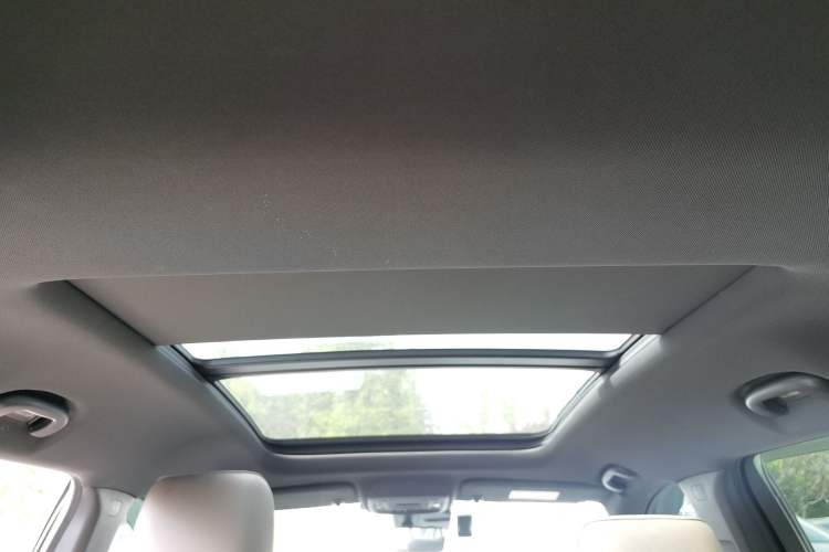 Used Buick Envision 2023 Encore Plus 652T Five-Seat Luxury Model Headliner