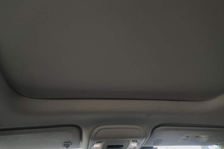 Used Buick Envision 2023 Encore Plus 652T Five-Seat Luxury Model Headliner