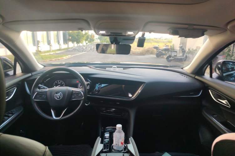 Used Buick Envision 2023 Encore Plus 652T Five-Seat Luxury Model Headliner