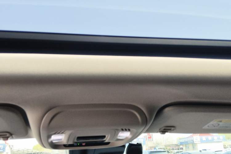 Used Buick Envision 2023 Encore Plus 652T Five-Seat Luxury Model Headliner