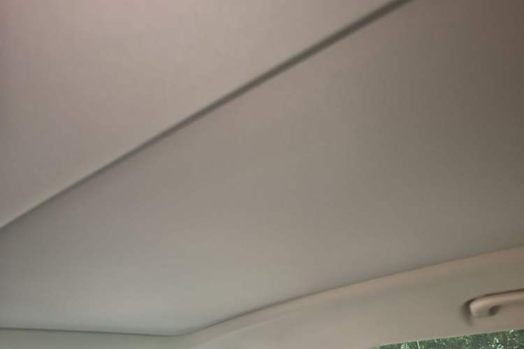 Used Buick Envision 2023 Encore Plus 652T Five-Seat All-Wheel-Drive Luxury Model Headliner