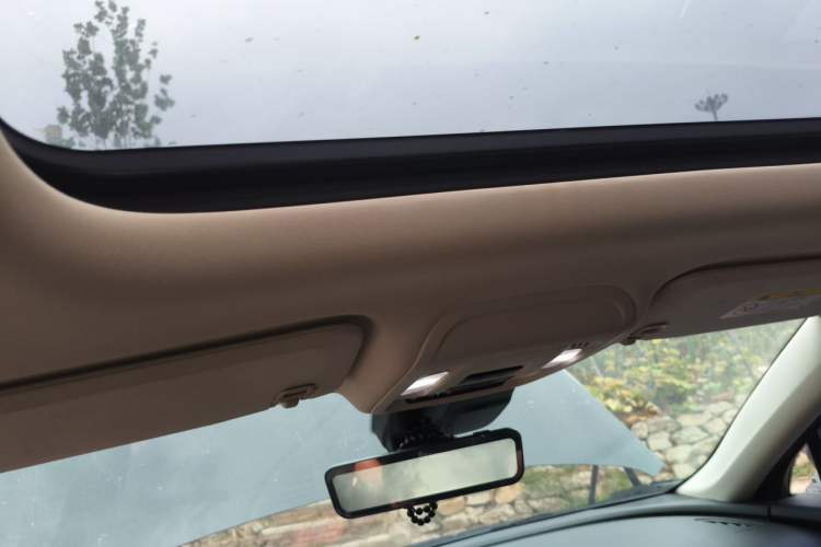 Used Buick Envision 2023 Encore Plus 652T Five-Seat Luxury Model Headliner