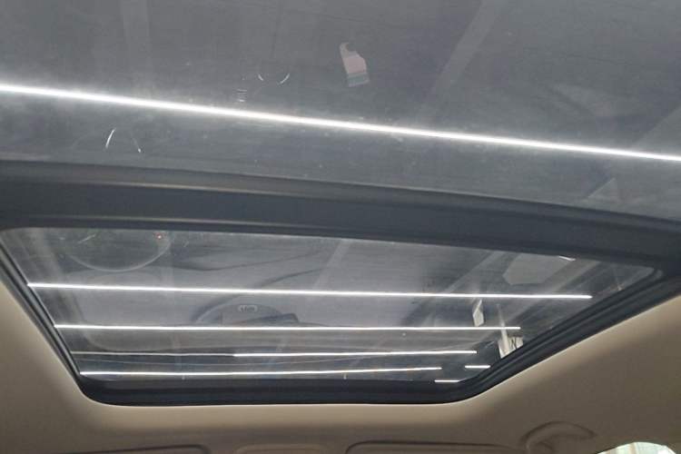 Used Buick Envision 2023 Encore Plus 652T Five-Seat Luxury Model Headliner